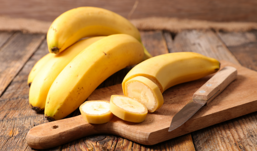 Bananas fruit that are high in carbs